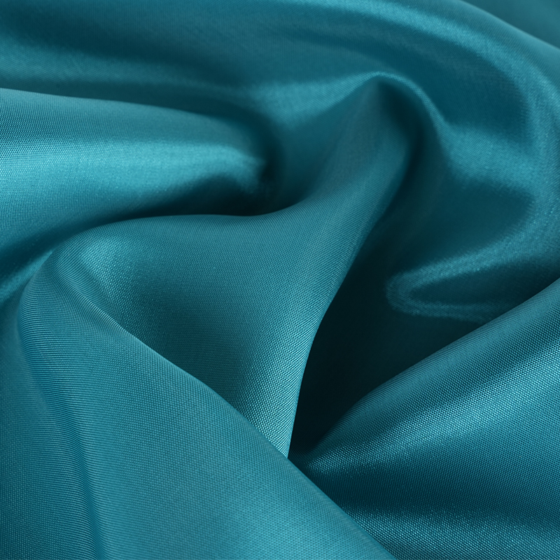 بطانة من الأسيتات السادة