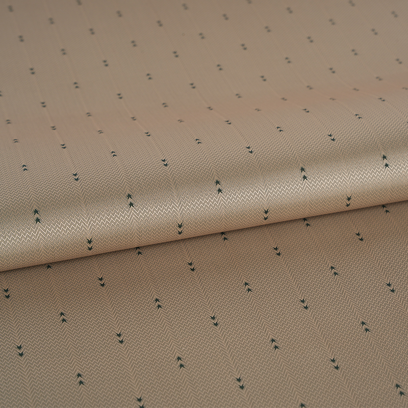 خيوط البوليستر الأبيض المموج السهم شريطية الجاكار