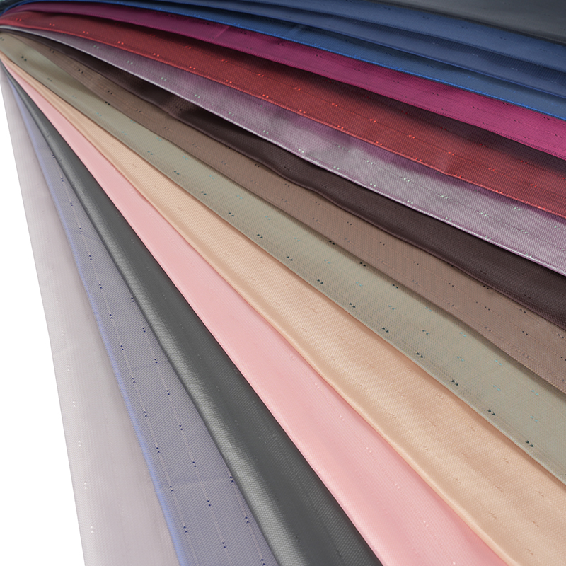 خيوط البوليستر الأبيض المموج السهم شريطية الجاكار