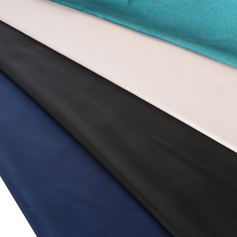 50D * 50D نسيج مصبوغ لامع ملتوي من الساتان