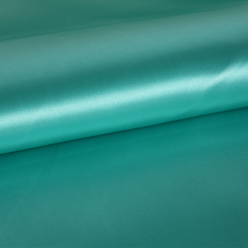 50/75 ساتان لامع غير ملتوي + مجداف رفيع على القماش العلوي